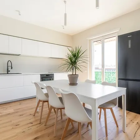 Daire La Dolce - Sunny Penthouse Trastevere Station 100sqm Roma