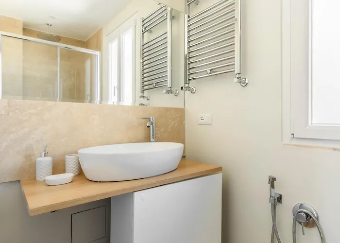 La Dolce - Sunny Penthouse Trastevere Station 100sqm Apartment Rome