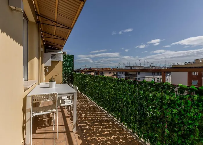 La Dolce - Sunny Penthouse Trastevere Station 100sqm * Rome